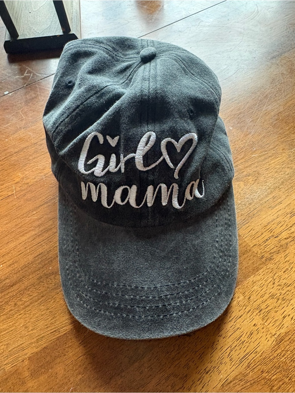 “Girl mama” hat